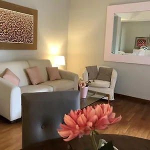 https://smart-house-morosini.it-romehotels.com